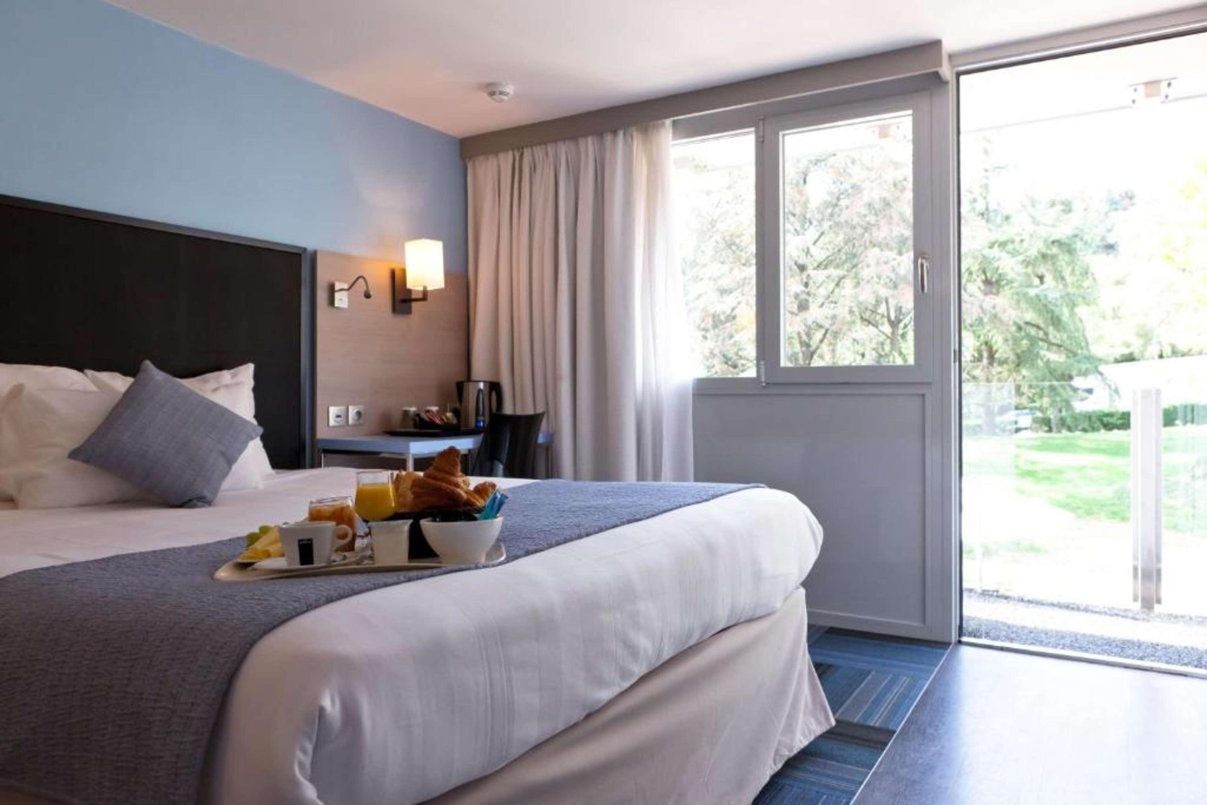 กีรีอาด ลียง ซุด แซงเตอ ฟอย Hotel แซงต์-ฟัว-เลส์-ลิยง ภายนอก รูปภาพ